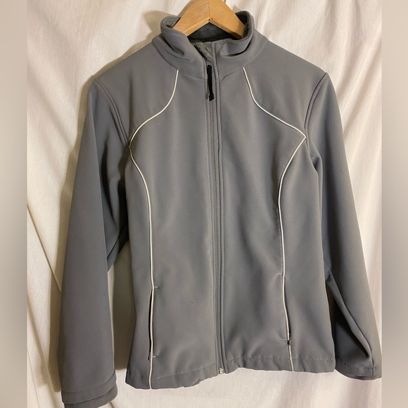 Woman’s zip up performance style coat size Med - Picture 2 of 11